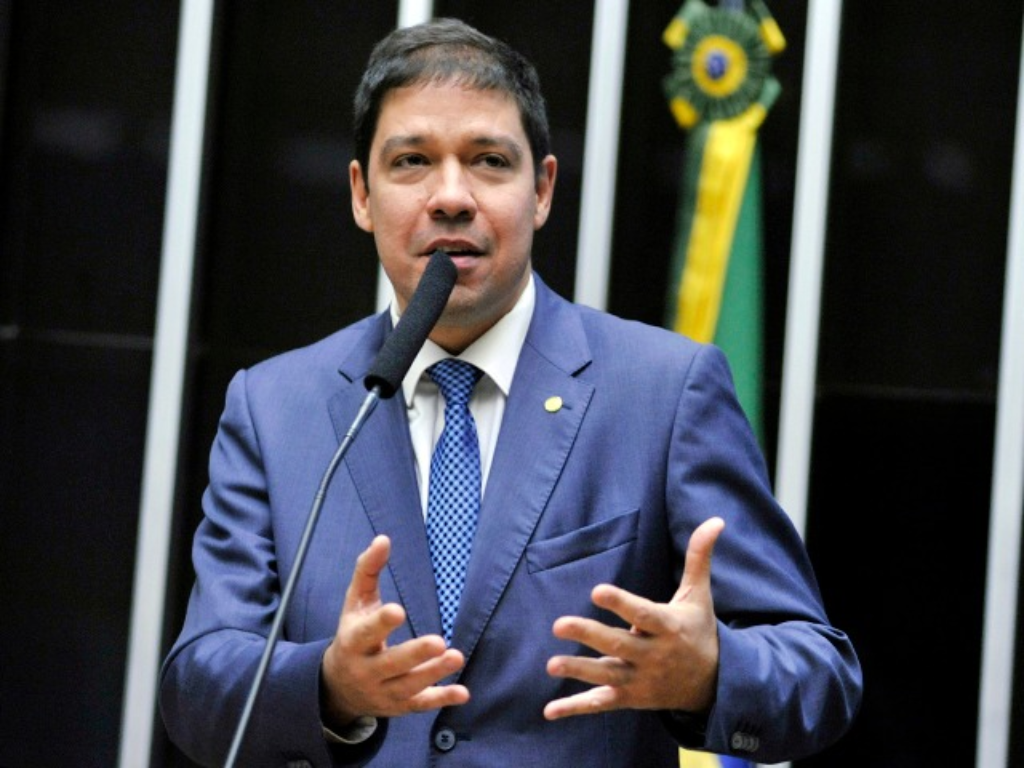 ALTINEU CÔRTES