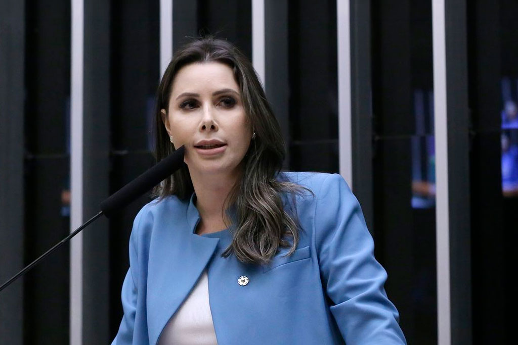 Carol De Toni pede explicações sobre custos e uso de navios na COP30 em Belém